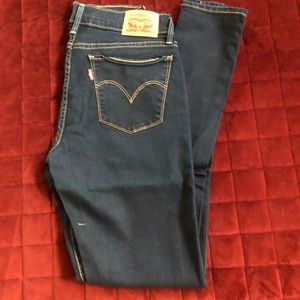 Levi 710 super skinny size 28
